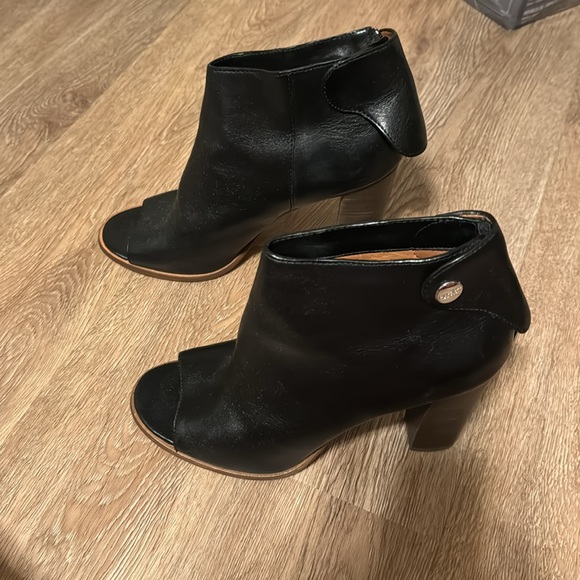 Ladies coach open toe ankle bootie - Picture 2 of 8